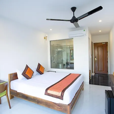 Palm Beach Hotel Phu Yen - Kite Surfing Spot In Winter Tuy Hoa Exterior photo