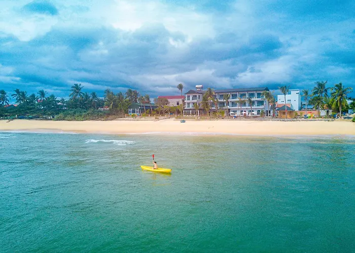 Palm Beach Hotel Phu Yen - Kite Surfing Spot In Winter
